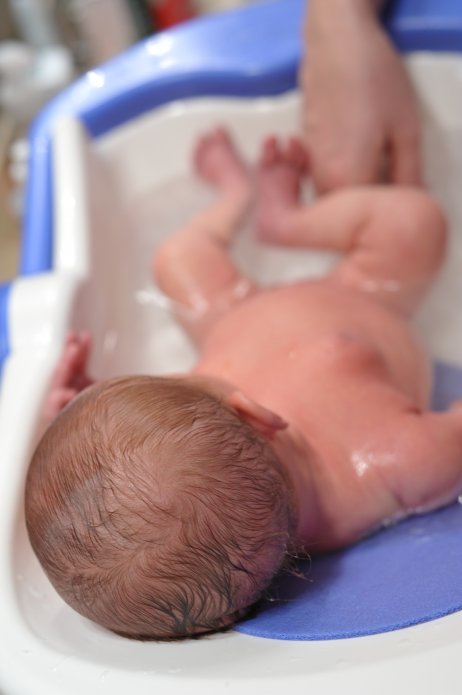 jade-s-first-bath-007