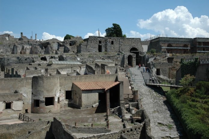 230978675_91e93c536f_o