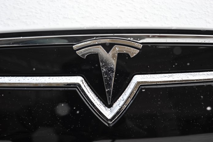 tesla-photoshoot-045